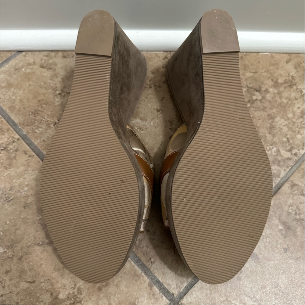 VVGUC Coach Wedges - Picture 5 of 10